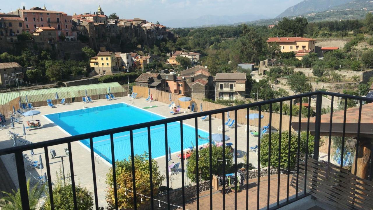 Le Rocce Acomodação com café da manhã SantʼAgata deʼ Goti Exterior foto