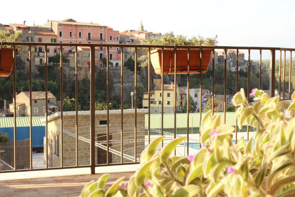 Le Rocce Acomodação com café da manhã SantʼAgata deʼ Goti Exterior foto